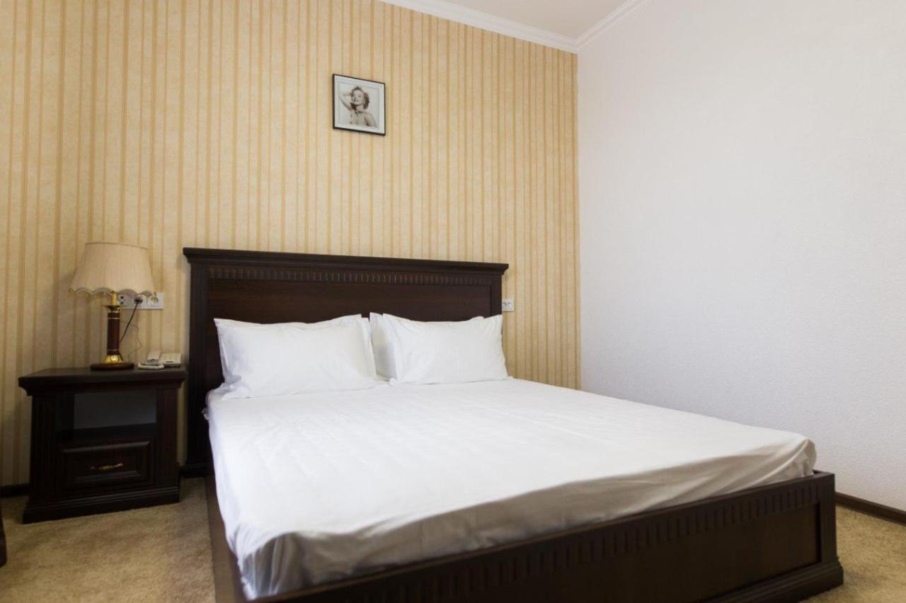 Alexander Hotel Szamarkand Kültér fotó